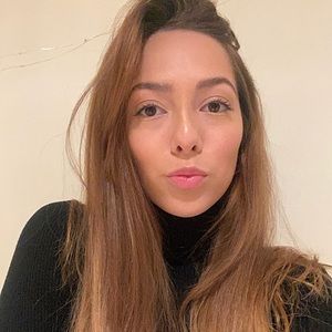 Meet your Posher, Cristina